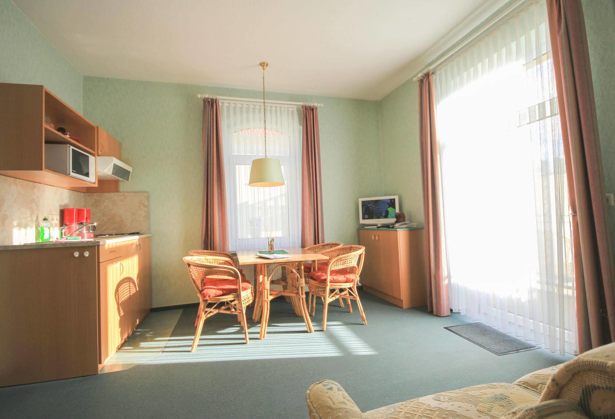 Appartementhaus Zum Strandkorb Ostseebad Kühlungsborn Extérieur photo