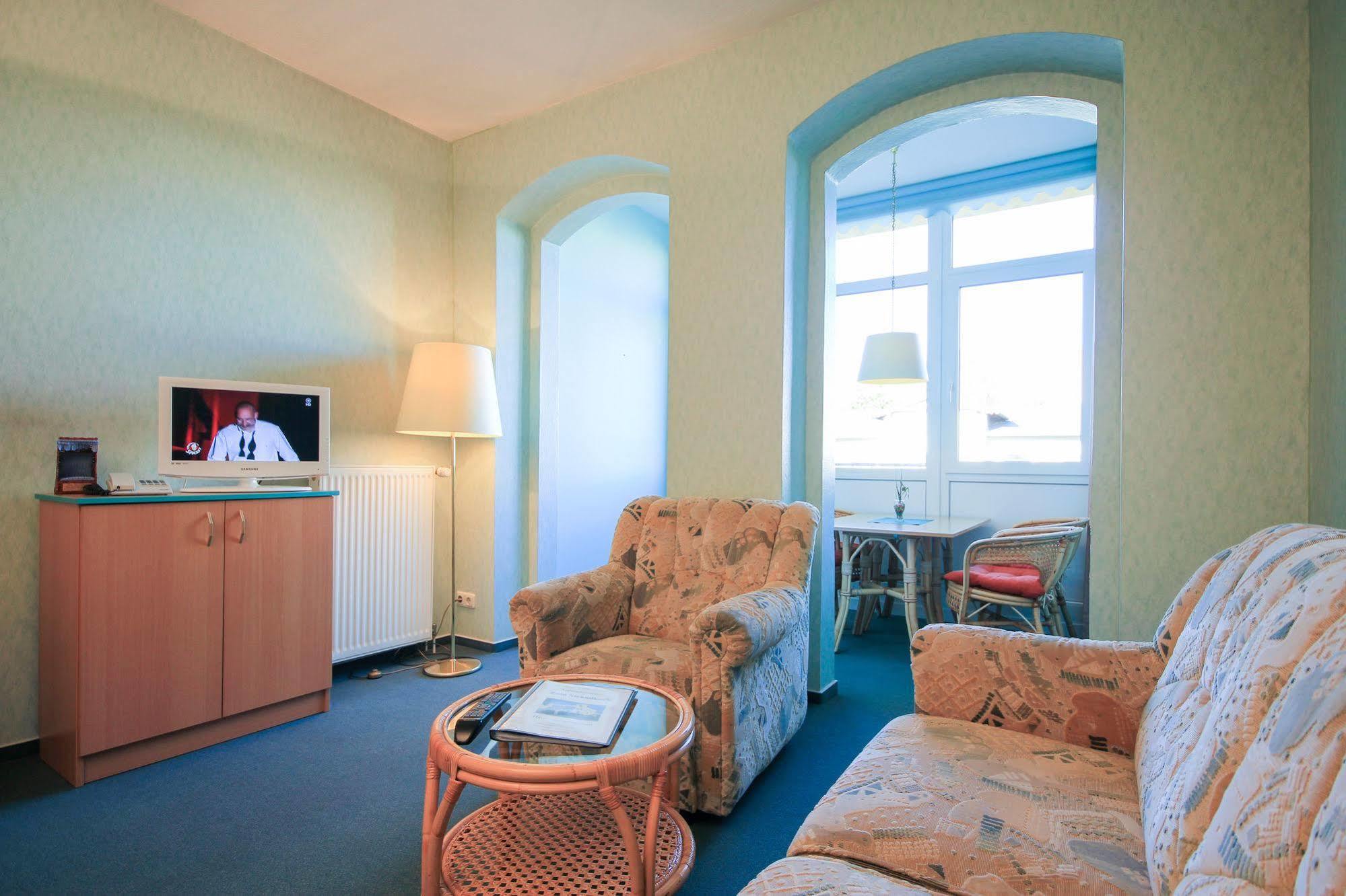 Appartementhaus Zum Strandkorb Ostseebad Kühlungsborn Extérieur photo